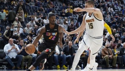  约基奇统治内线掘金客场击败凯尔特人豪取五连胜