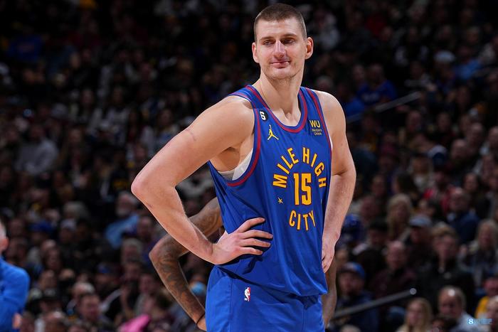  约基奇三双领衔掘金轻取开拓者