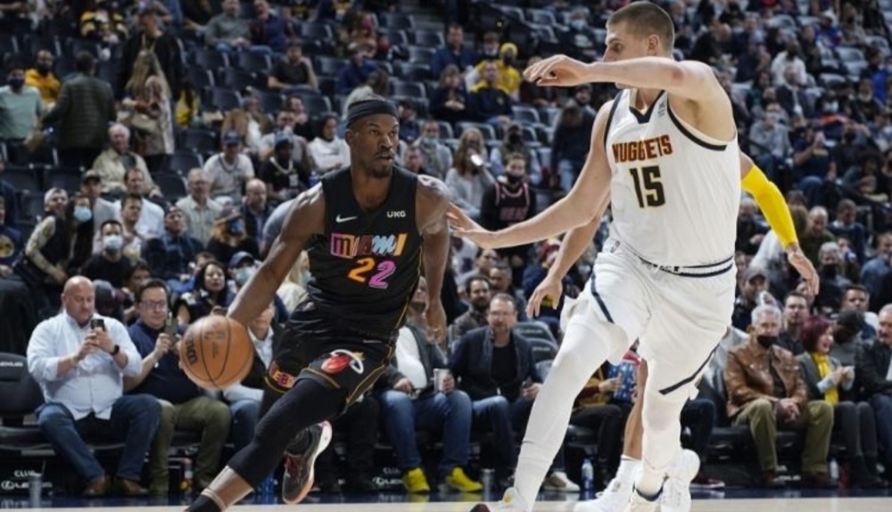  约基奇统治内线掘金客场击败凯尔特人豪取五连胜